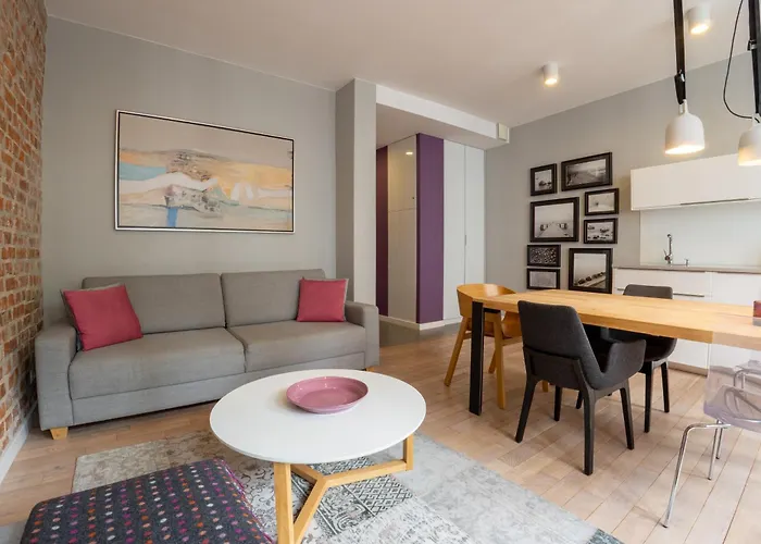 Viu Postcards From アパート *