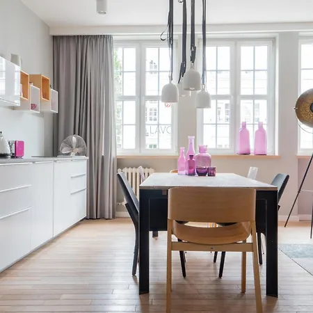 Viu Postcards From Gdaňsk